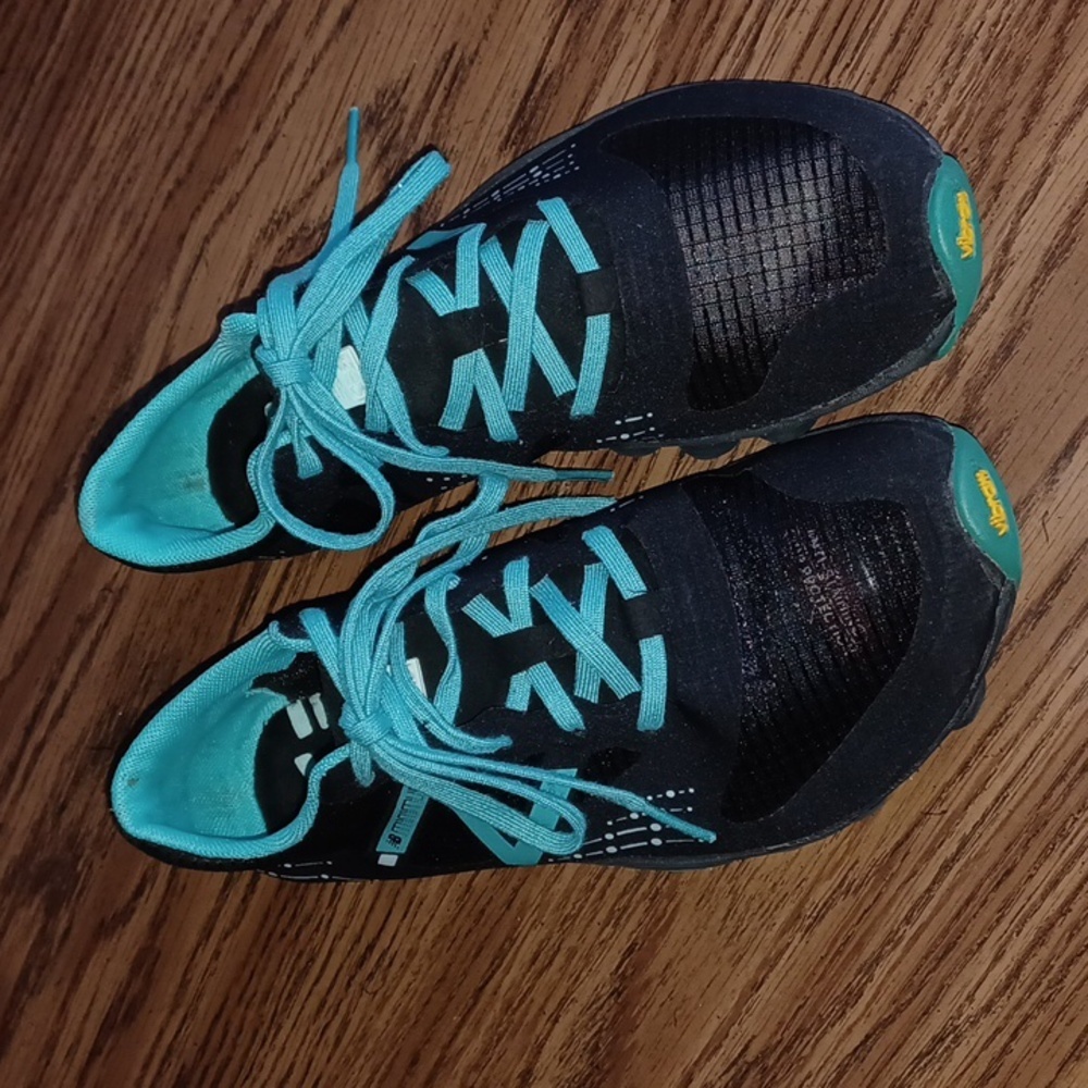 New Balance Minimus Women’s Trail Running shoes Vibram Soles #WT00BK, Size 7.5